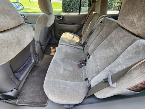 Used 2004 Hyundai Santa Fe GLS image 7