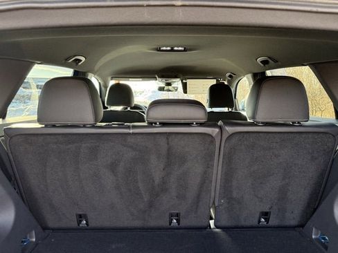 Certified 2025 Volkswagen Atlas Cross Sport SE image 7