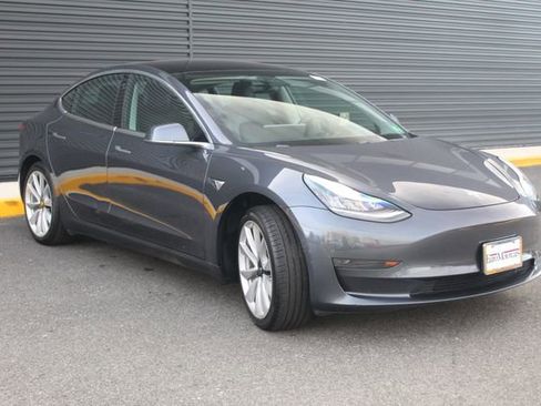 Used 2019 Tesla Model 3 Standard Range Plus image 10