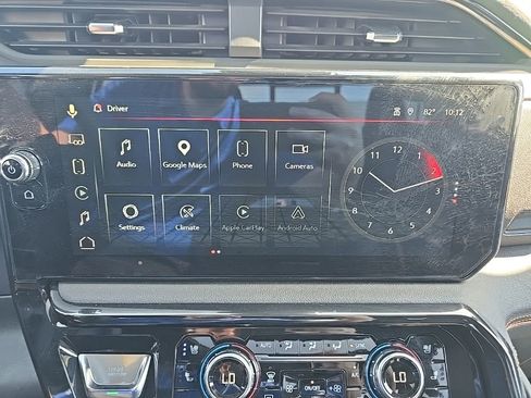 Used 2025 GMC Sierra 1500 AT4 w/ Technology Package AWD/4WD image 28