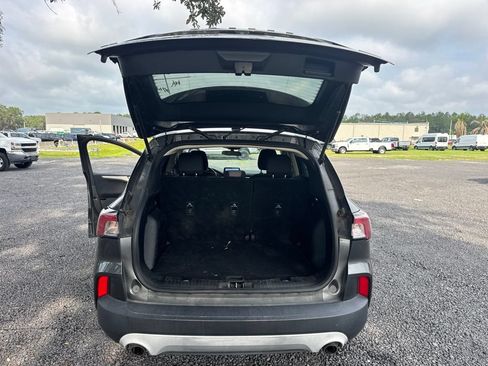 Used 2020 Ford Escape SE FWD image 13
