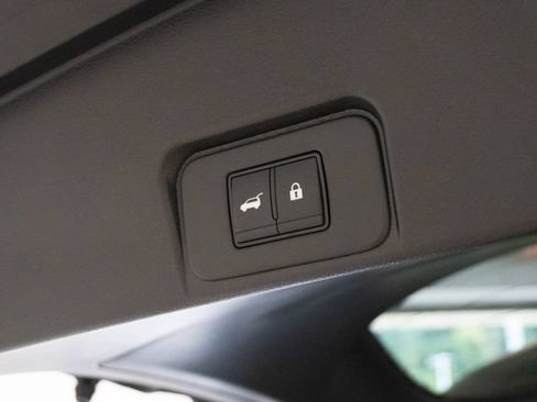 Used 2025 Nissan Rogue SV FWD image 20