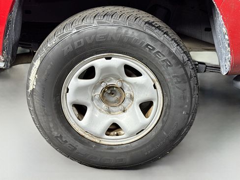 Used 2016 Toyota Tacoma SR5 w/ Towing Package image 39