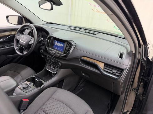 Used 2018 GMC Terrain SLE w/ Driver Convenience Package FWD image 11