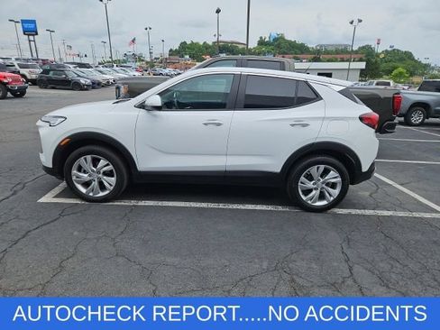 Certified 2025 Buick Encore GX Preferred AWD/4WD image 3