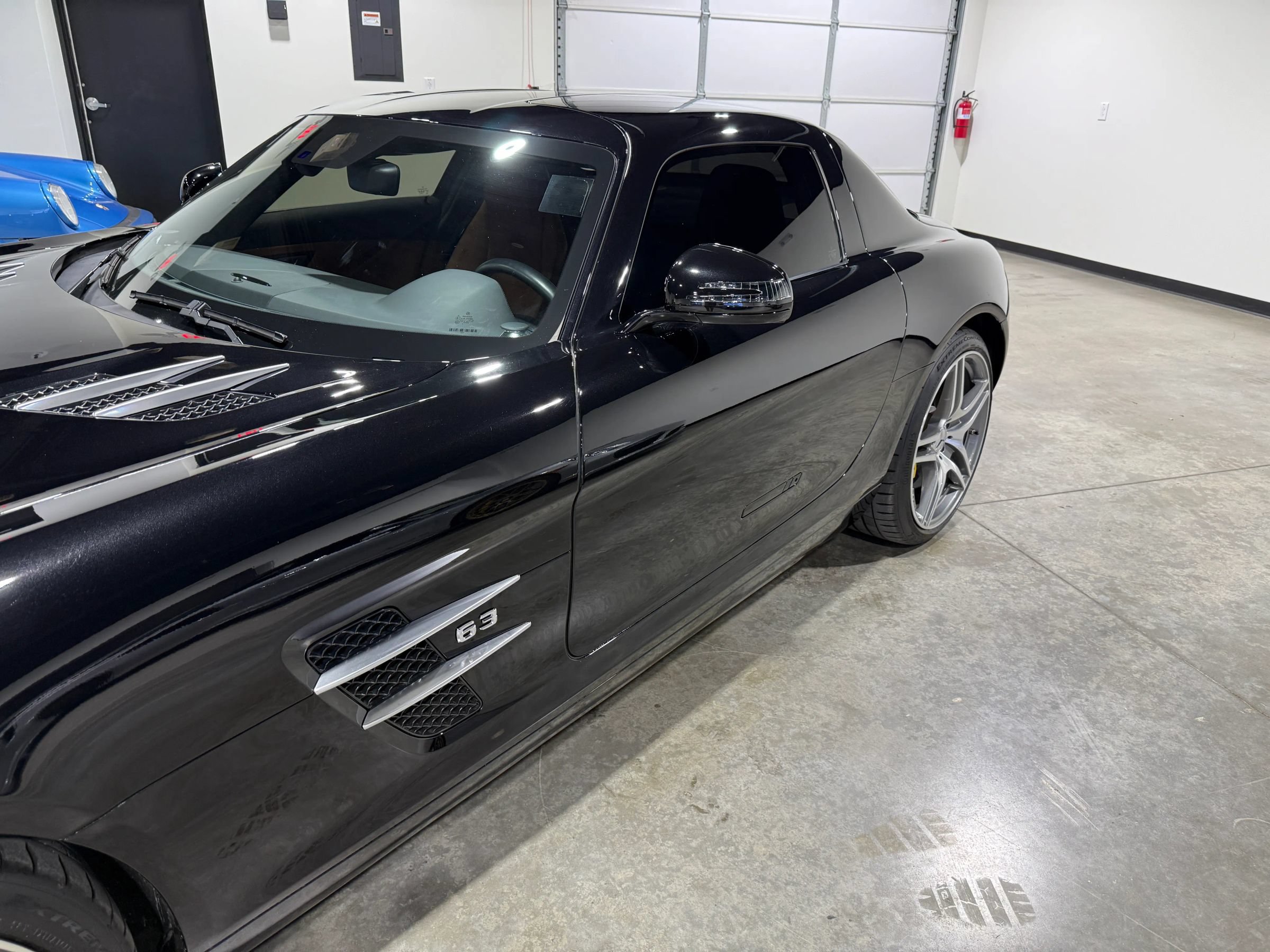 Used 2011 Mercedes-Benz SLS AMG Coupe image 33