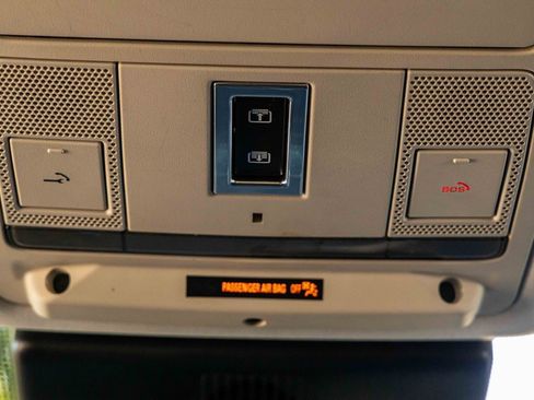 Used 2018 Jaguar E-PACE S image 16