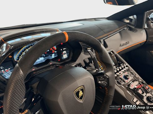 Used 2021 Lamborghini Aventador SVJ AWD/4WD image 16