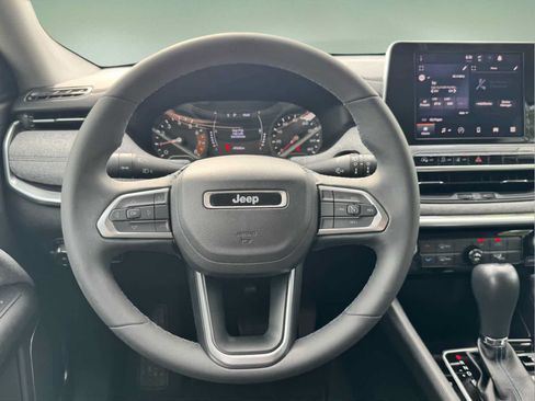 Used 2022 Jeep Compass Latitude AWD/4WD image 27