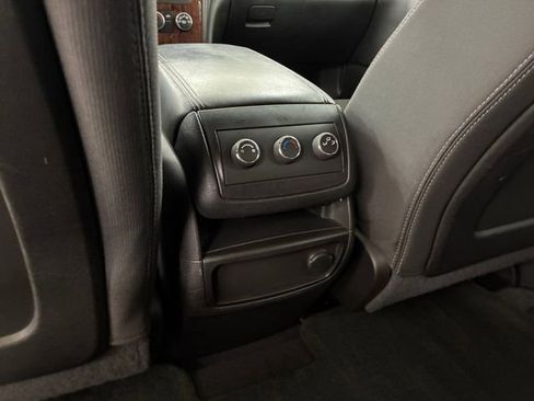 Used 2013 Chevrolet Traverse LT w/ All-Star Edition FWD image 19