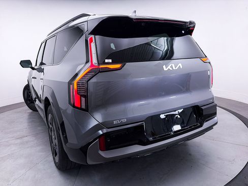Used 2024 Kia EV9 GT-Line AWD/4WD image 11