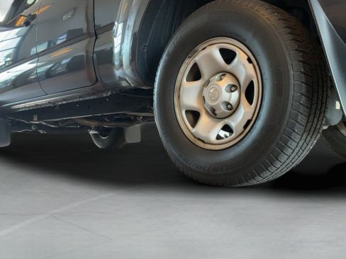 Used 2012 Toyota Tacoma PreRunner w/ SR5 Pkg RWD image 36