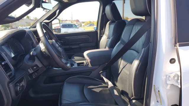 Used 2025 RAM 3500 Limited AWD/4WD image 23