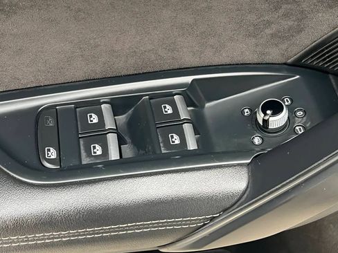 Used 2018 Audi SQ5 Prestige w/ Prestige Package image 38