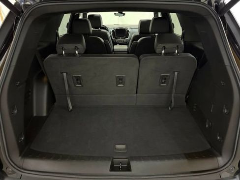 Used 2022 Chevrolet Traverse RS AWD/4WD image 12