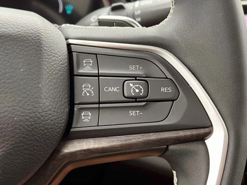 Used 2023 Jeep Grand Cherokee 4WD 4xe w/ Luxury Tech Group II image 21