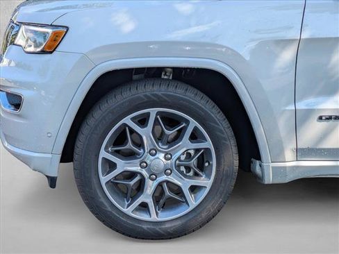 Used 2021 Jeep Grand Cherokee Overland RWD image 14