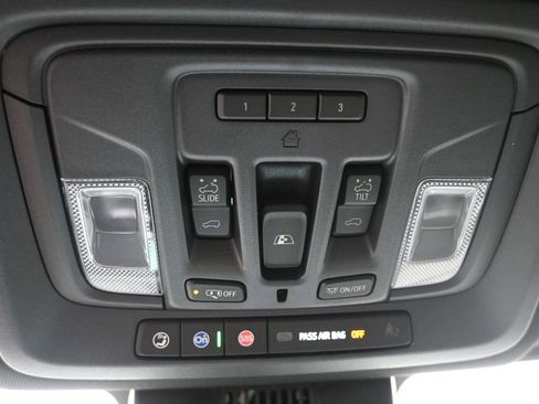 New 2026 Chevrolet Silverado 2500 ZR2 AWD/4WD image 15