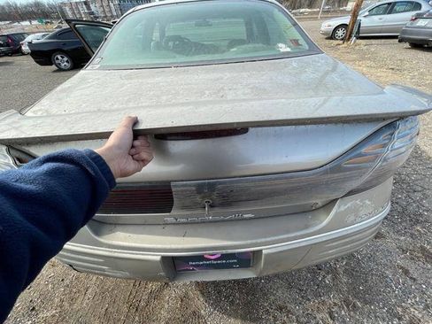 Used 2001 Pontiac Bonneville SE image 25