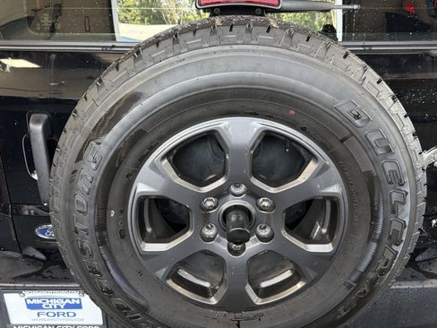 Used 2025 Ford Bronco 2-Door AWD/4WD image 30