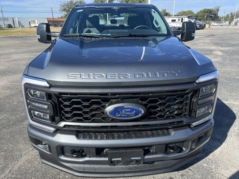 New 2026 Ford F250 4x4 Crew Cab Super Duty image 1