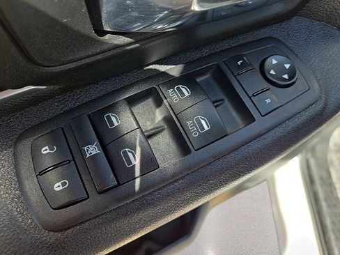 Used 2024 RAM 1500 Warlock AWD/4WD image 20