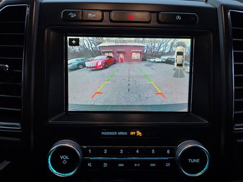 Used 2018 Ford Expedition Limited AWD/4WD image 24