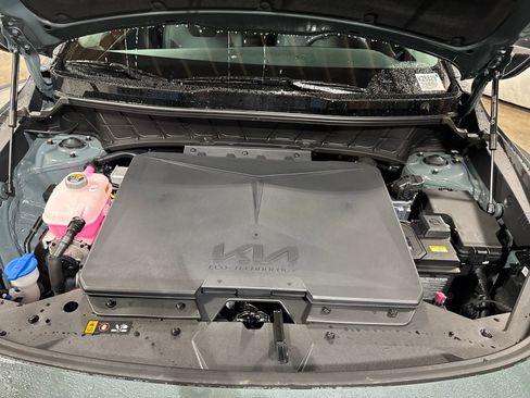 New 2026 Kia Niro Wind FWD image 33