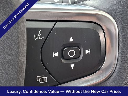 Certified 2024 Volvo XC40 B5 Plus w/ Protection Package Premier AWD/4WD image 24