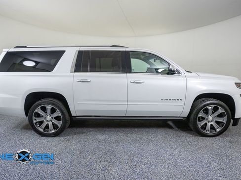 Used 2019 Chevrolet Suburban Premier AWD/4WD image 8