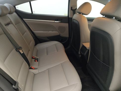 Used 2019 Hyundai Elantra Limited FWD image 19