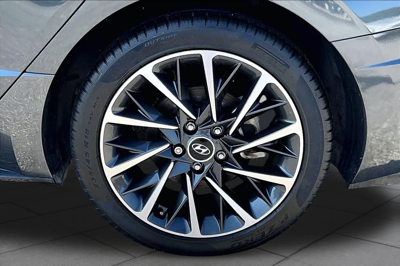 Used 2022 Hyundai Sonata Limited FWD image 9