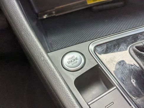 Used 2019 Volkswagen Jetta SE image 18