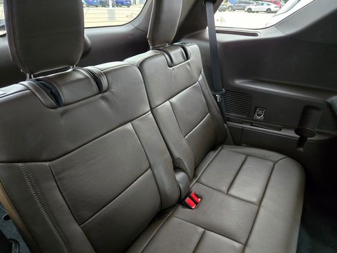 Used 2023 Ford Explorer King Ranch w/ Technology Package RWD image 18