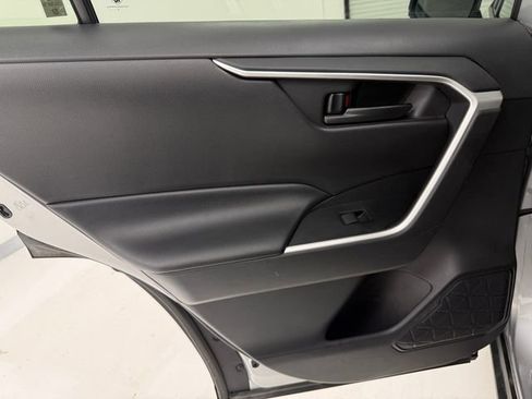 Used 2020 Toyota RAV4 LE FWD image 35