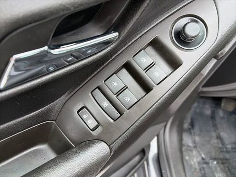 Used 2015 Chevrolet Trax LS image 24