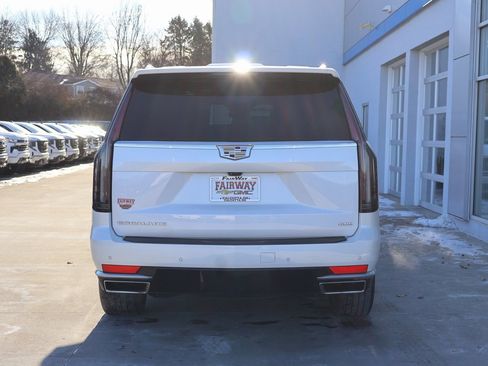 Certified 2023 Cadillac Escalade ESV Premium Luxury w/ Performance Package image 9