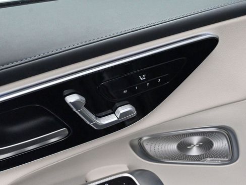 Used 2024 Mercedes-Benz GLC 300 4MATIC image 10