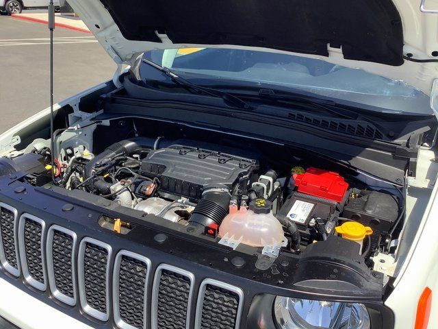 Used 2023 Jeep Renegade Latitude AWD/4WD image 40