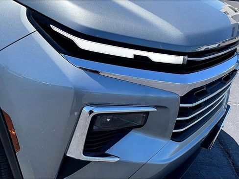 Used 2025 Chevrolet Traverse LT AWD/4WD image 28