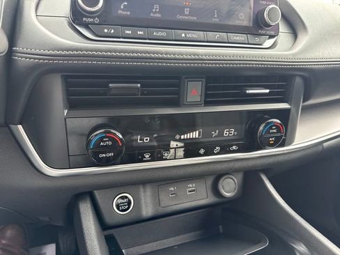 Certified 2023 Nissan Rogue SV AWD/4WD image 25