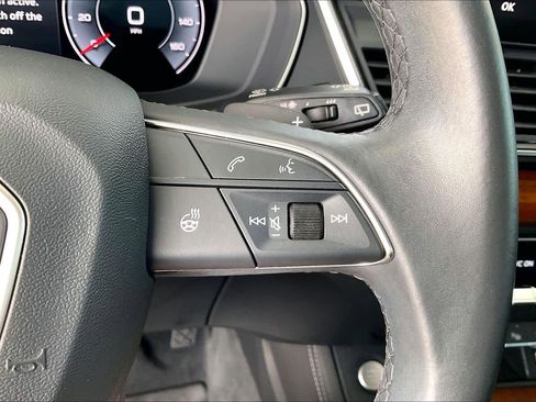 Used 2023 Audi Q5 2.0T Prestige image 25