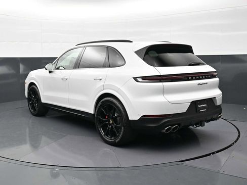 Certified 2024 Porsche Cayenne S AWD/4WD image 3