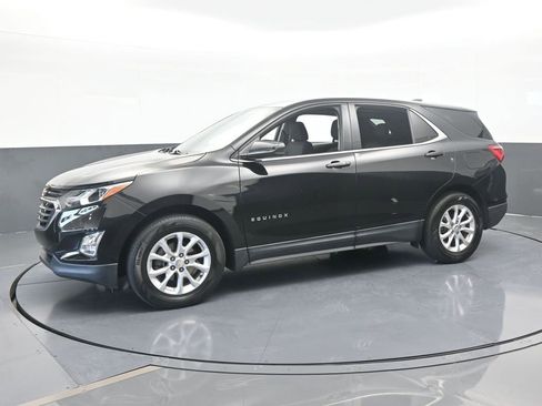 Used 2020 Chevrolet Equinox LT image 2