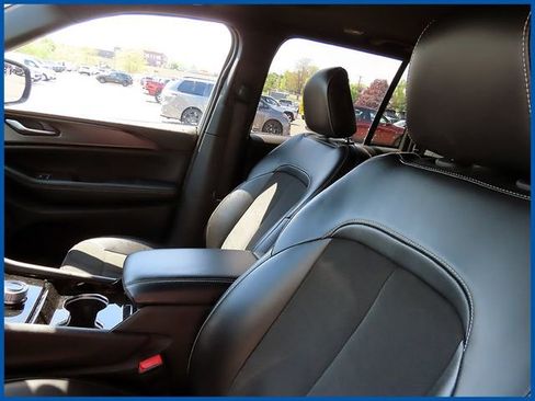 Certified 2023 Jeep Grand Cherokee Altitude AWD/4WD image 14