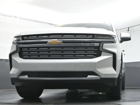 Used 2023 Chevrolet Tahoe Premier w/ Premium Package AWD/4WD image 35
