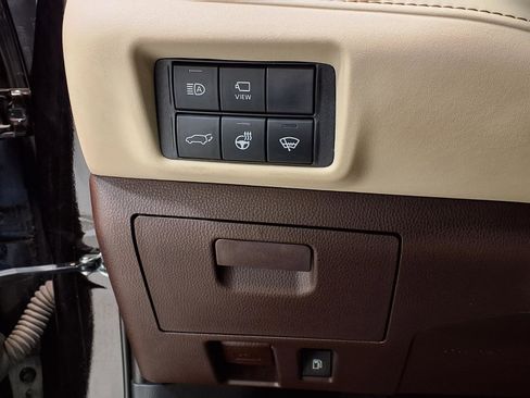 Used 2022 Toyota Highlander Platinum image 25