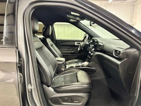 Used 2023 Ford Explorer ST-Line w/ Class IV Trailer Tow Package RWD image 22