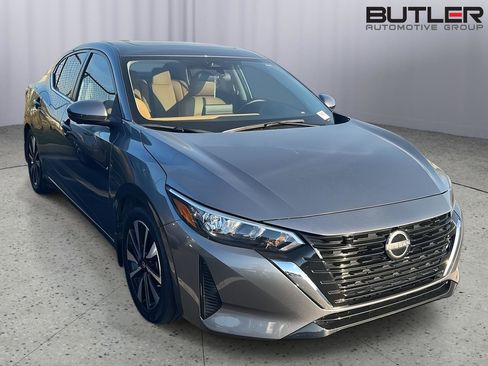 Used 2024 Nissan Sentra SV w/ SV Premium Package image 5