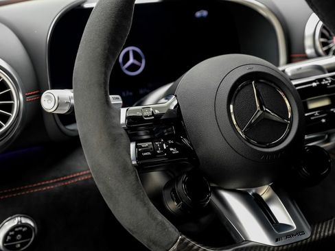 Used 2024 Mercedes-Benz SL 63 AMG 4MATIC image 20